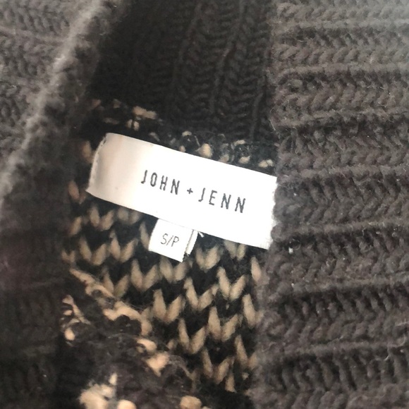 M boutique knit sweater - Picture 2 of 2